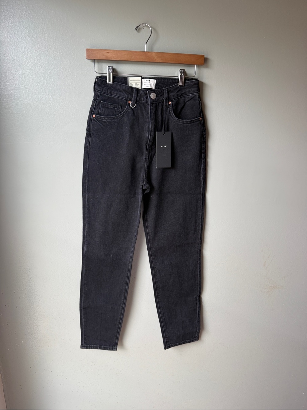 NWT Neuw Lola Super High Mom Jeans Black Earth Mom Denim